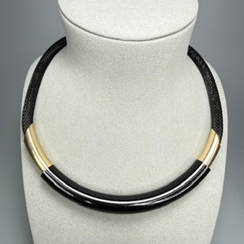 VTG Black Mesh Curved Bar Necklace Gold Tone 90s MIKA 18" Modern Minimalism